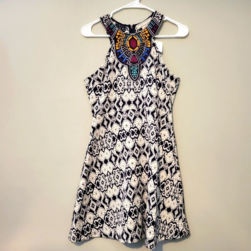 NWOT Flying Tomatoe Womens Small Dress Sleeveless Blue‎ White